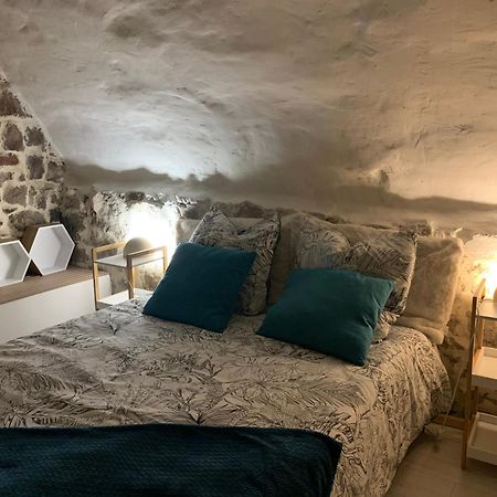 Ferienwohnung Dans Le Charme De La Pierre La Garde  Exterior foto
