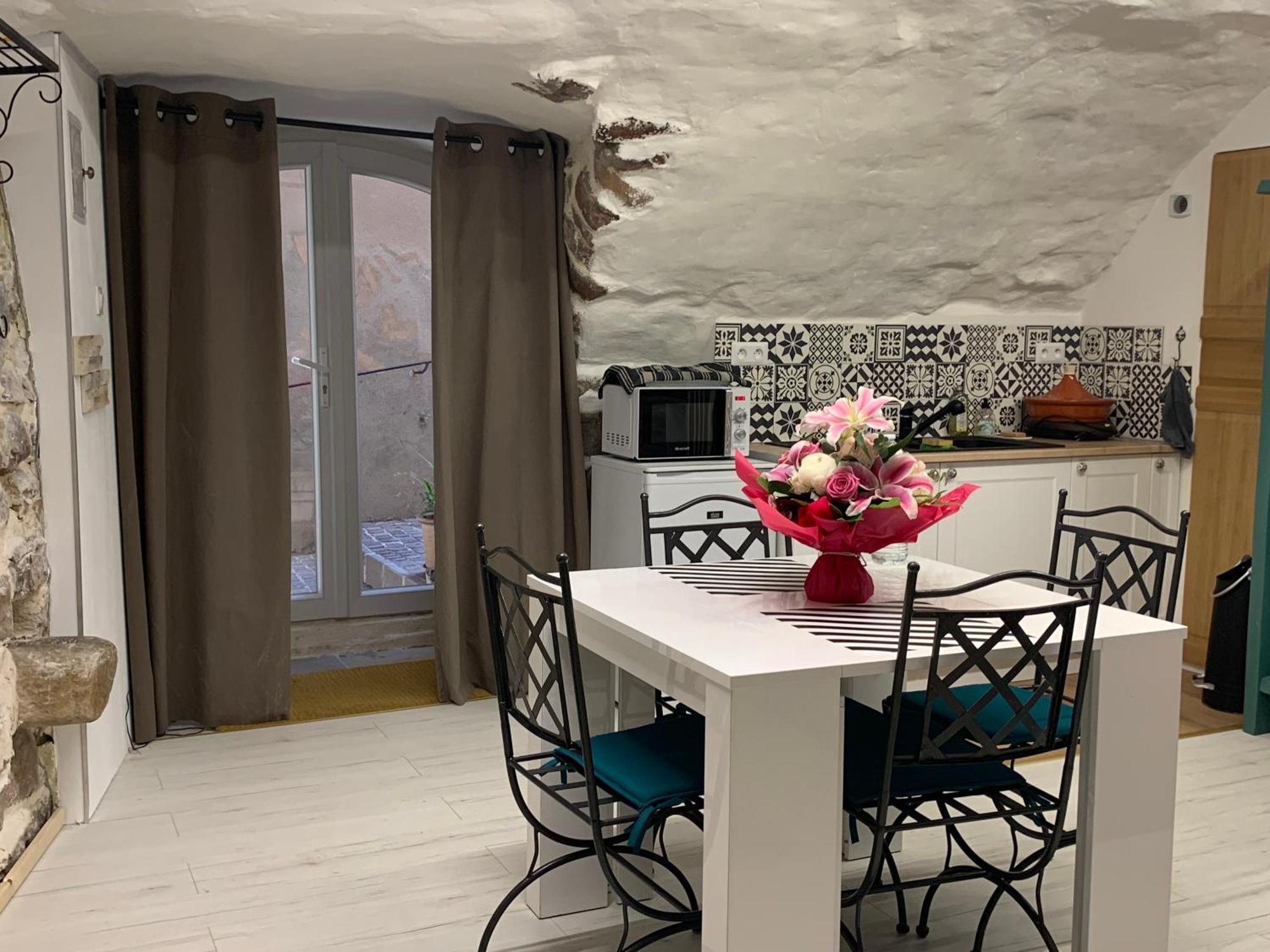 Ferienwohnung Dans Le Charme De La Pierre La Garde  Exterior foto