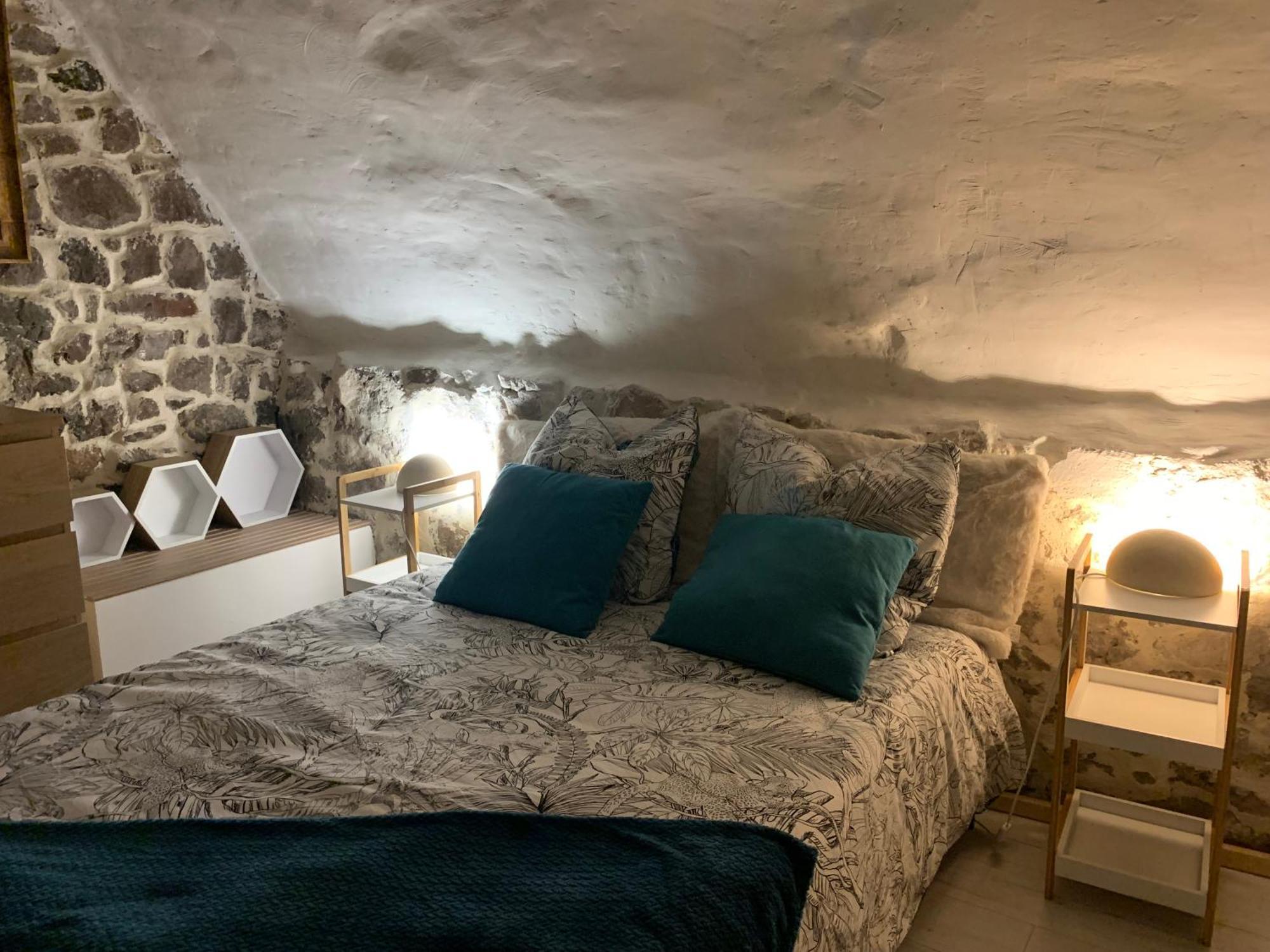 Ferienwohnung Dans Le Charme De La Pierre La Garde  Exterior foto